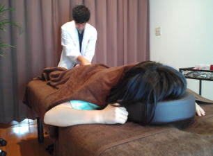 整体・カイロプラクティック施術時の画像