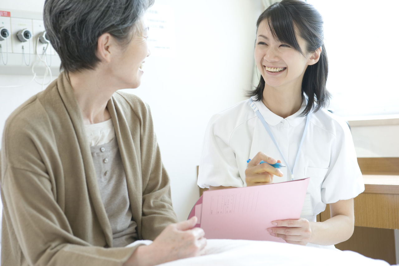 患者様とスタッフの問診時の画像